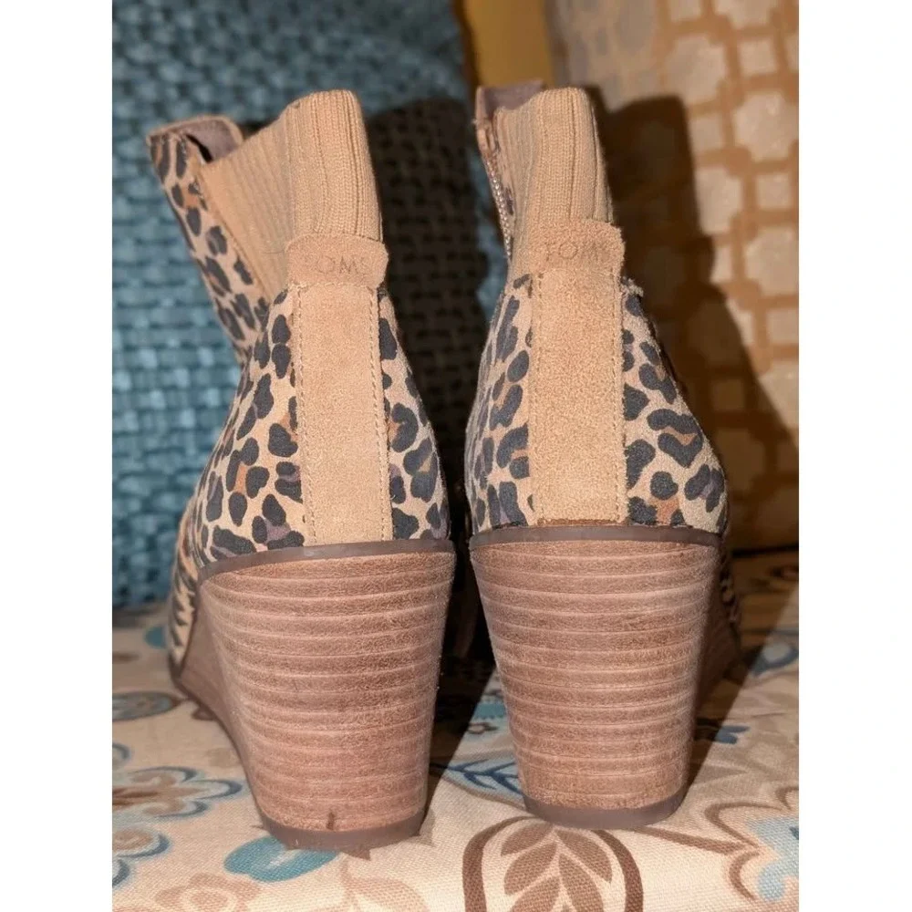 TOMS Leopard Print Wedge Ankle Booties Size 9.5 Women's Animal Print Zip‎ Boots